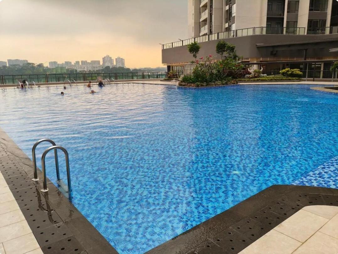 Pangsapuri R&F Princess Cove Premium Suite